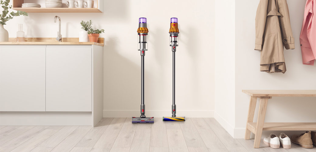 Dyson V15